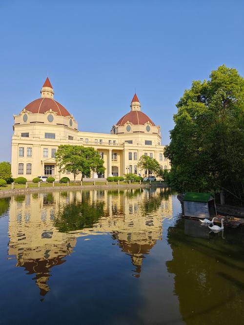 上海外国语大学松江外国语学校