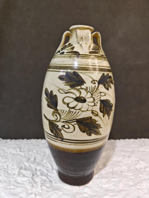 黑瓷器白瓷器花瓷器区别