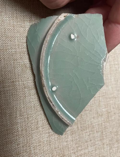 汝窑与张公巷窑出土瓷器