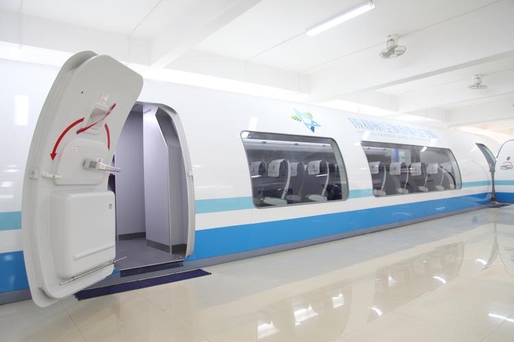 成都航空旅游职业学校郫县校区