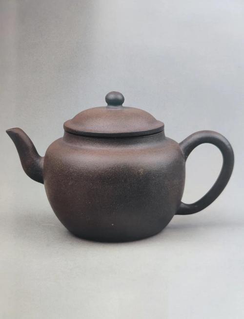 清代陈鸣远包袱式紫砂壶