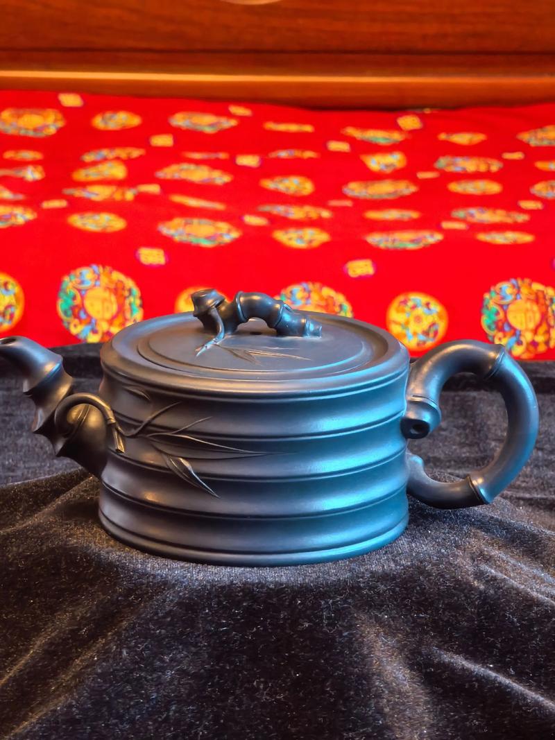 周桂珍紫砂壶68年作品