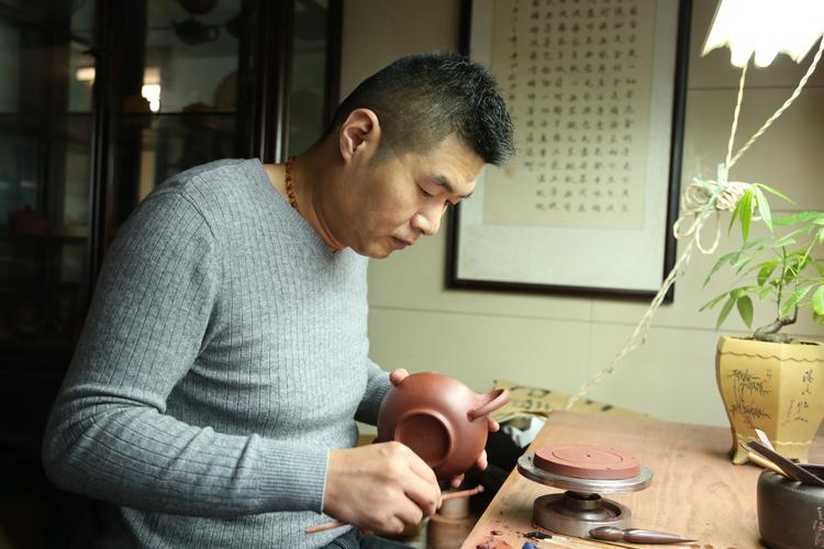 紫砂壶国家级助理工艺师