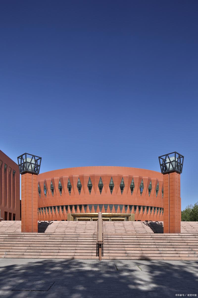 北京现代音乐研修学院是几本