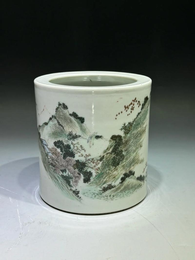 民国瓷器笔筒底部图片