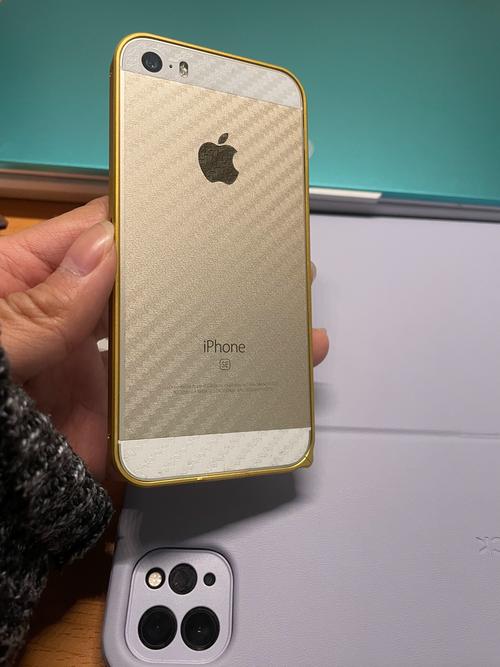 苹果se手机后面瓷器