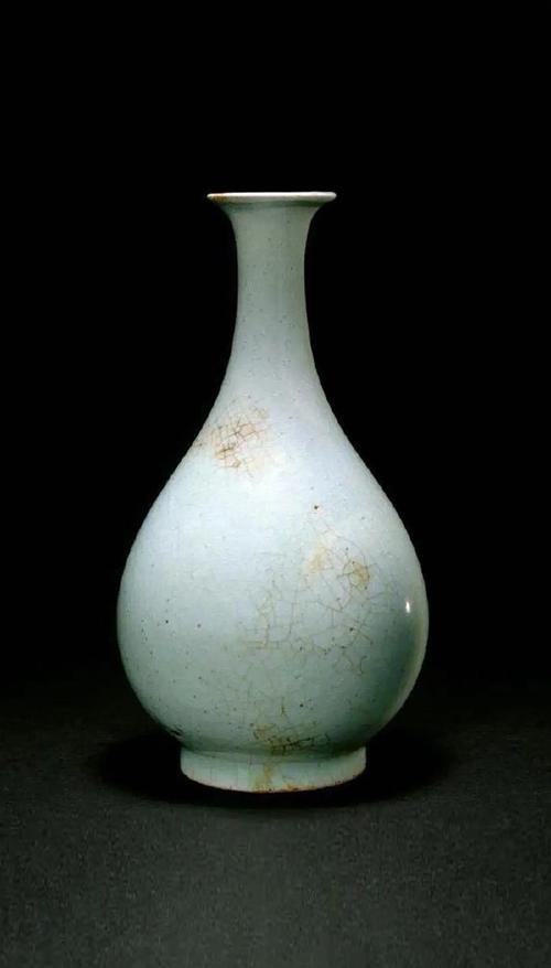 宋代汝窑瓷器正品小瓶