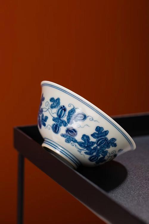 仿古的 明 青 瓷器