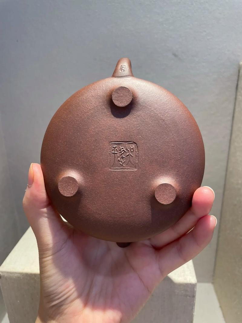 吴建平1974紫砂壶