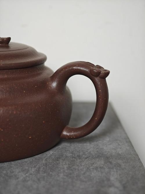 紫砂底款如意形紫砂壶