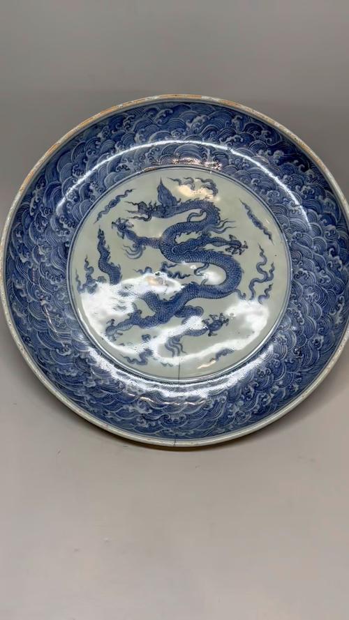 明代青花龙纹瓷器视频