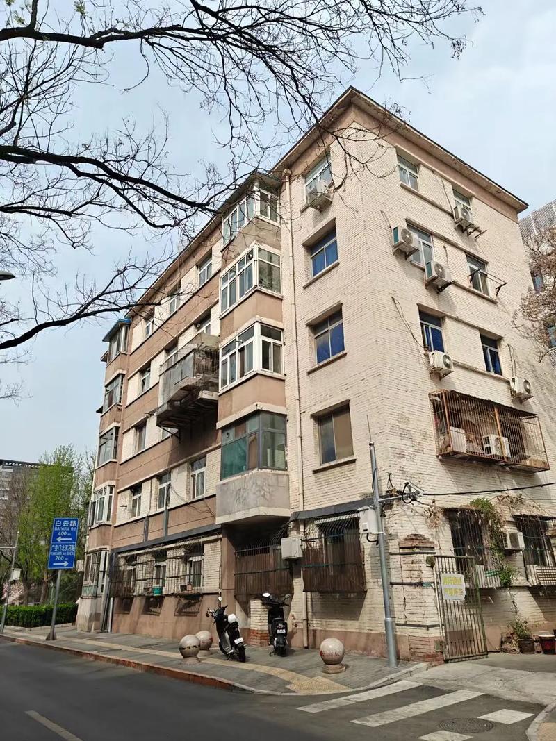 北京市西城区月坛南街8号