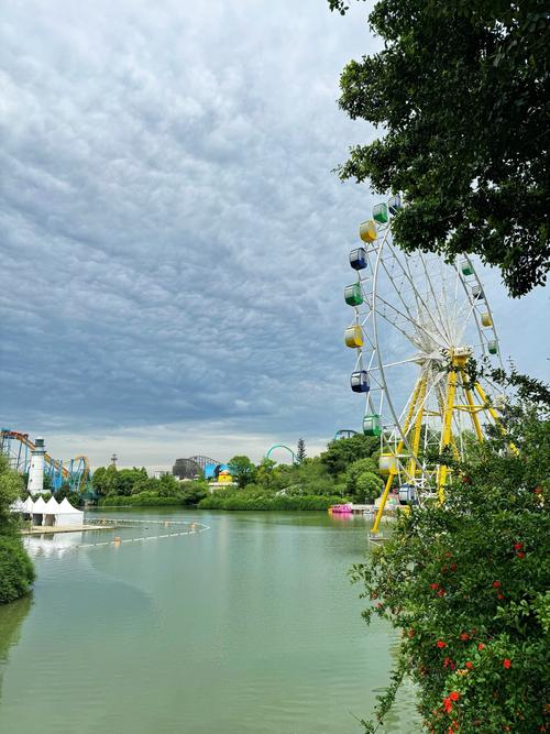 成都欢乐谷附近有什么好玩的