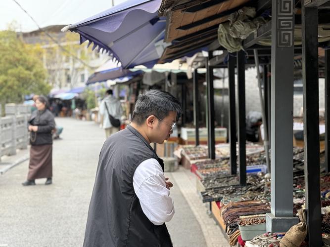 成都送仙桥古玩市场营业时间