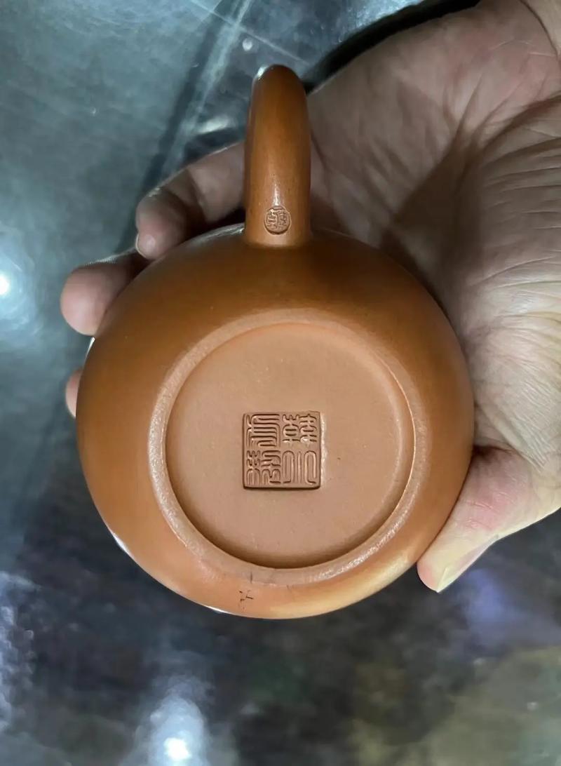 韩小虎紫砂壶1032