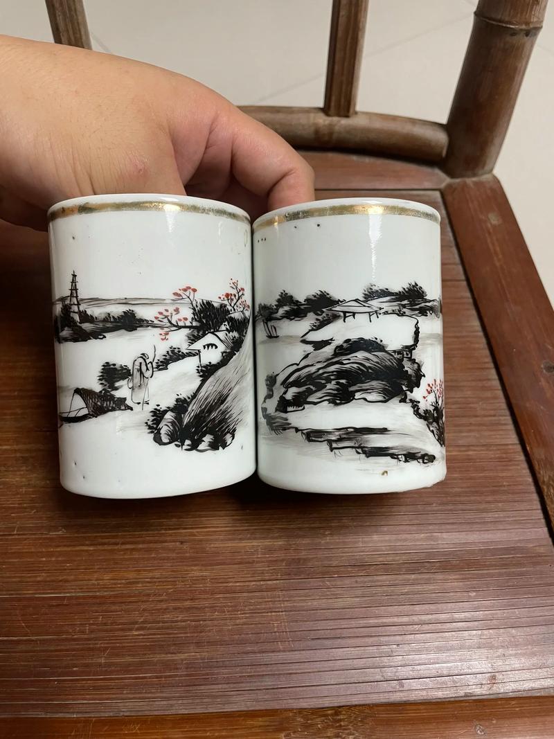 1968瓷器笔筒价格