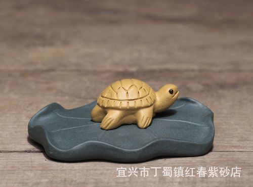 清代 瓷器 乌龟雕刻