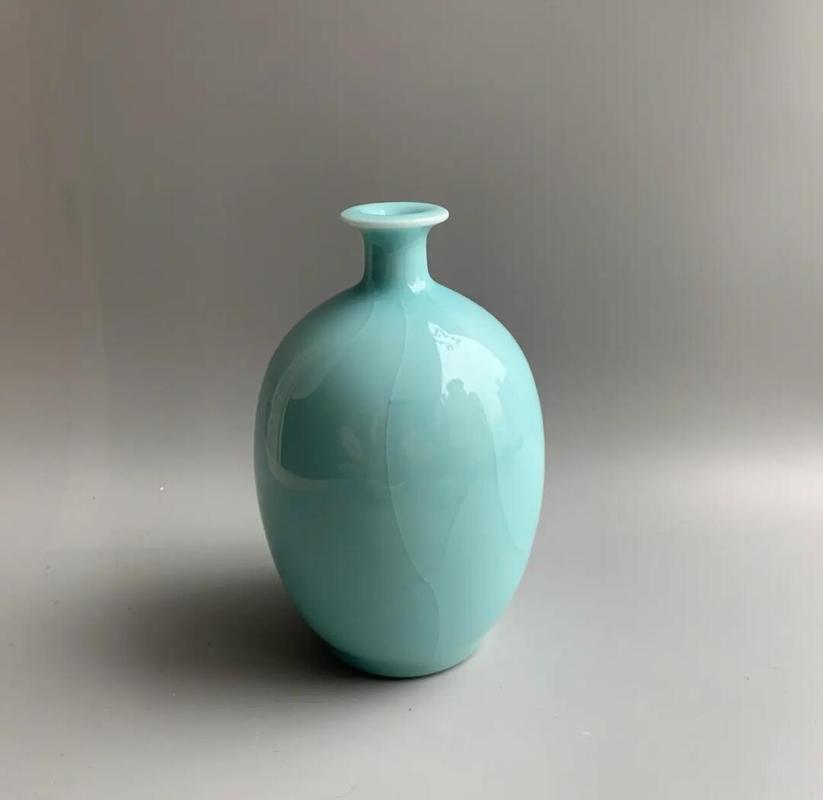 景德镇瓷器和龙泉瓷器