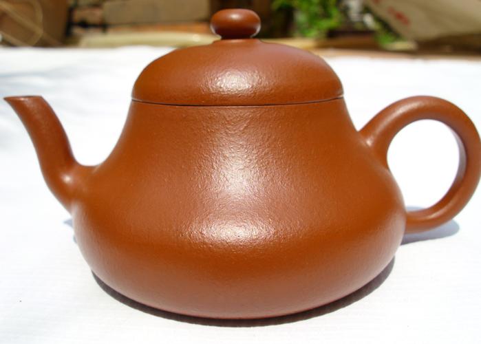 真朱泥紫砂壶的吸水性