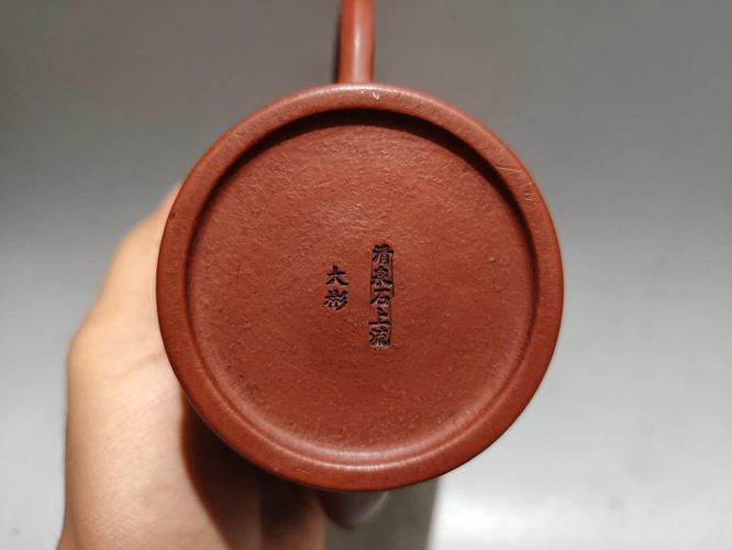 紫砂壶烧后成朱红色吗