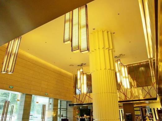 上海新园华美达广场酒店