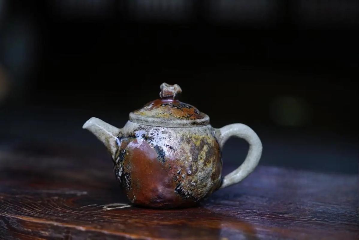柴烧壶和紫砂壶哪个好