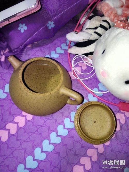 新紫砂壶开壶水变紫色