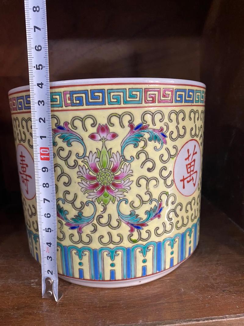 乾隆万寿无疆瓷器香炉