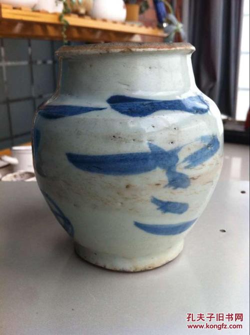 明中期青花瓷器福字罐