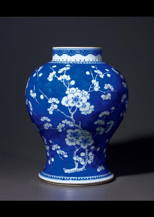 康熙冰片梅花青花瓷器