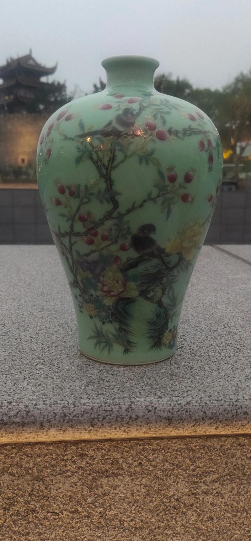 现代乾隆五彩瓷器图片