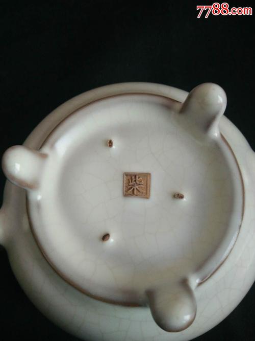 宋代柴窑瓷器底款图片