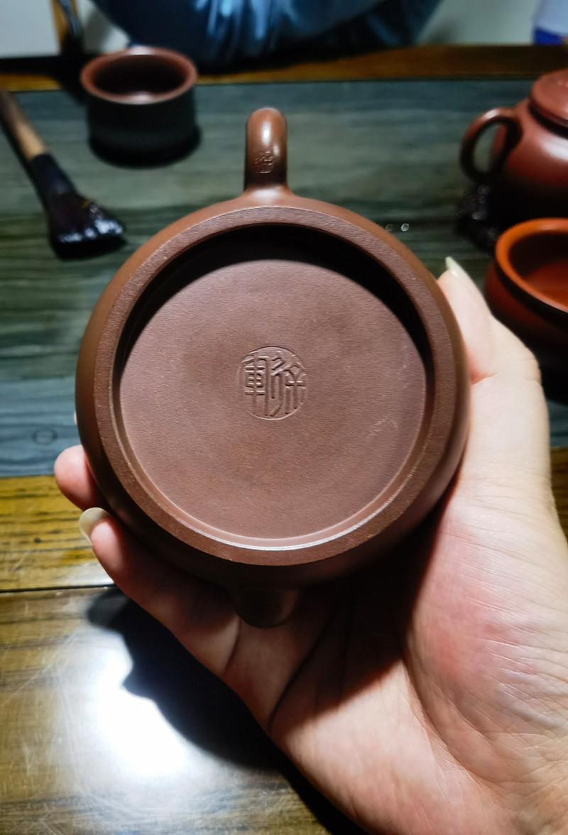 周氏陶艺紫砂壶的底款