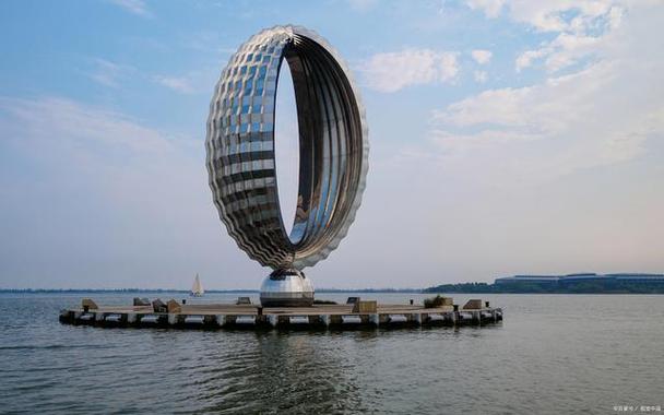 世界上海拔最高的咸水湖