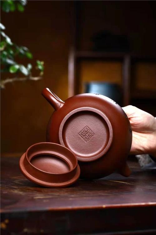 储国峰紫砂壶有证书吗