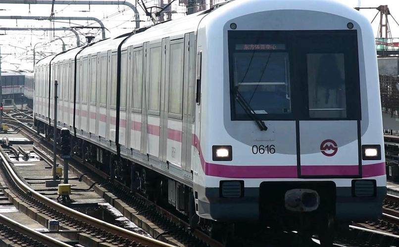 上海地铁12号线末班车