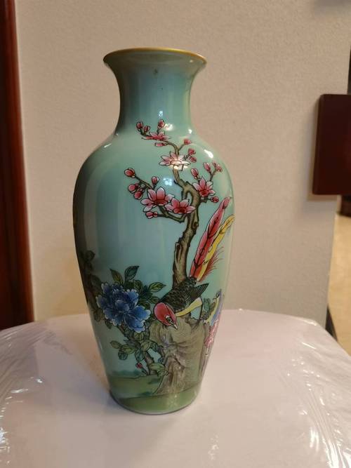 乾隆孔雀绿釉瓷器特征