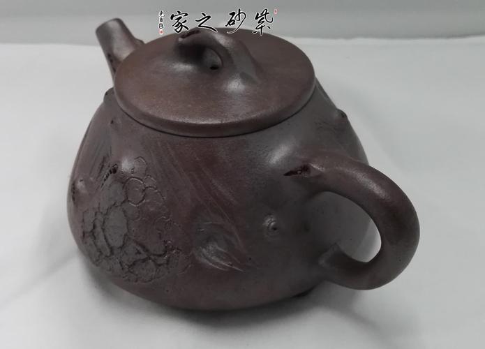 洪华平是紫砂壶名家吗