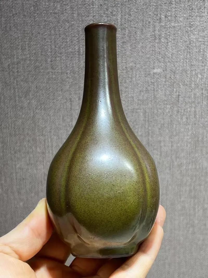 雍正茶叶末釉瓷器价格