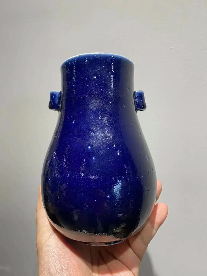 大清乾隆蓝釉瓷器拍卖