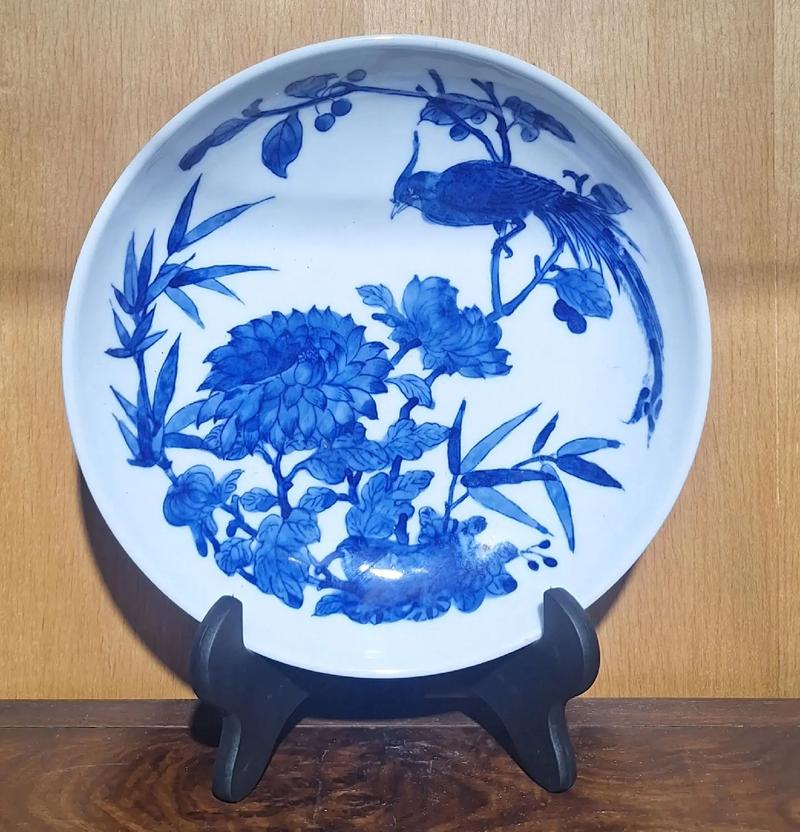 大清康熙年制青花瓷器