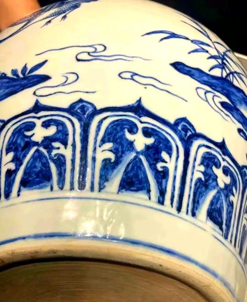 怎样用水鉴别新老瓷器