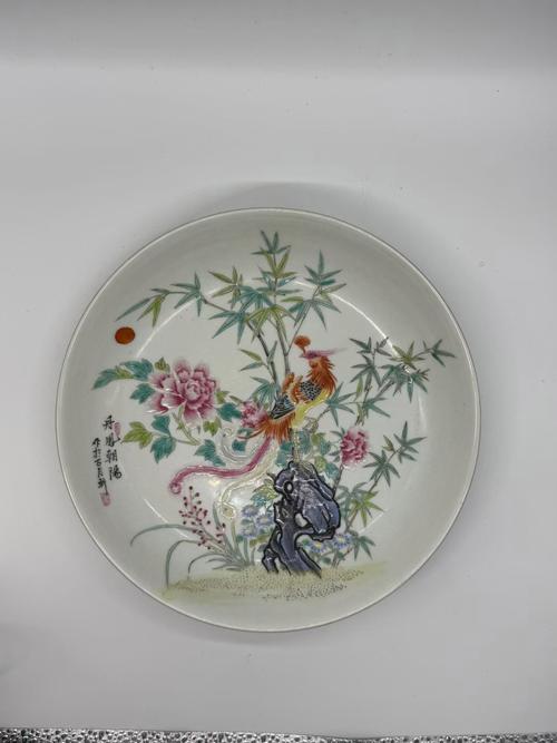 景德镇瓷器老盘子图片