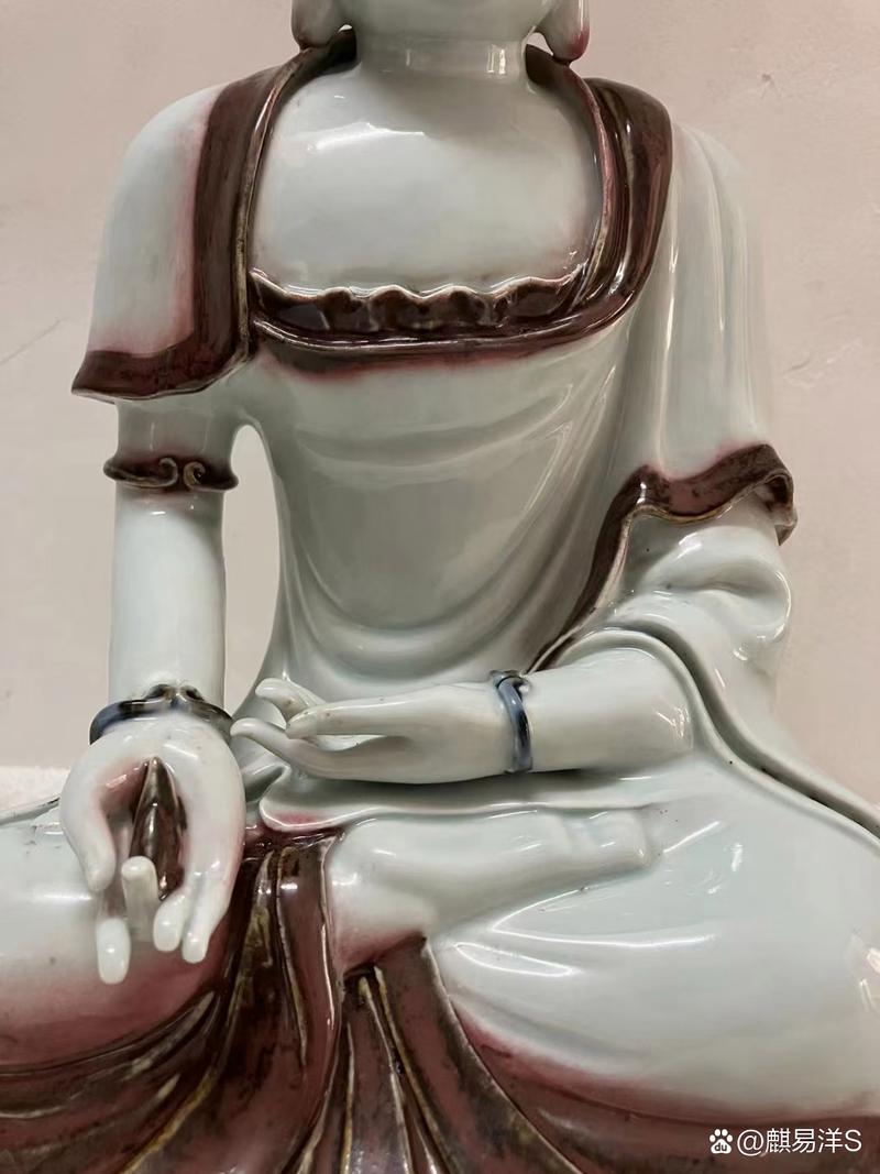 瓷器佛像釉里红麻布底