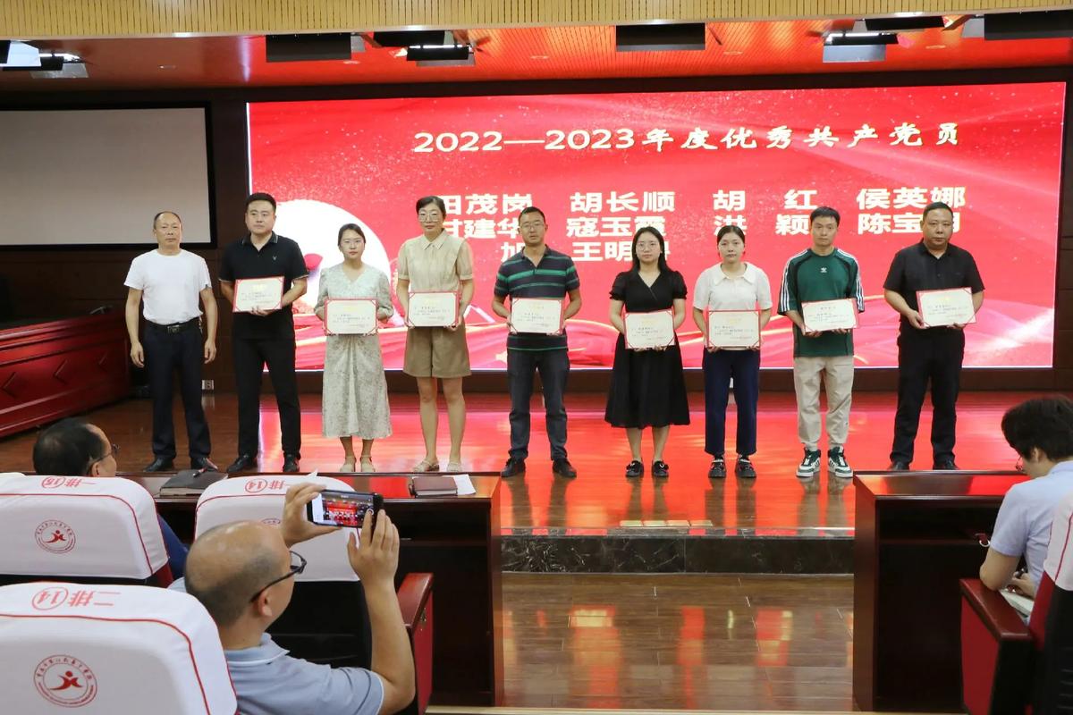 上海市民办新华初级中学