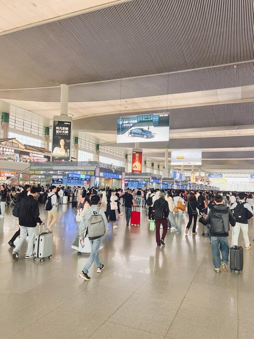 成都东站到双流机场要多久