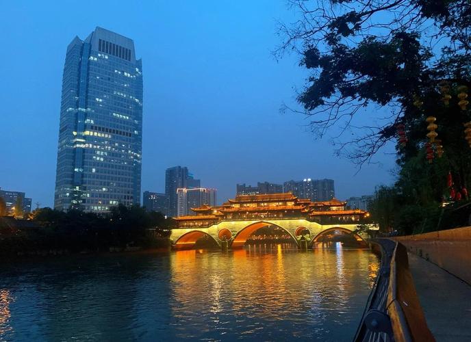 成都晚上有什么好玩的地方