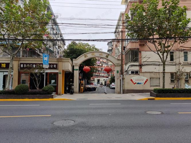上海市崧泽大道333号