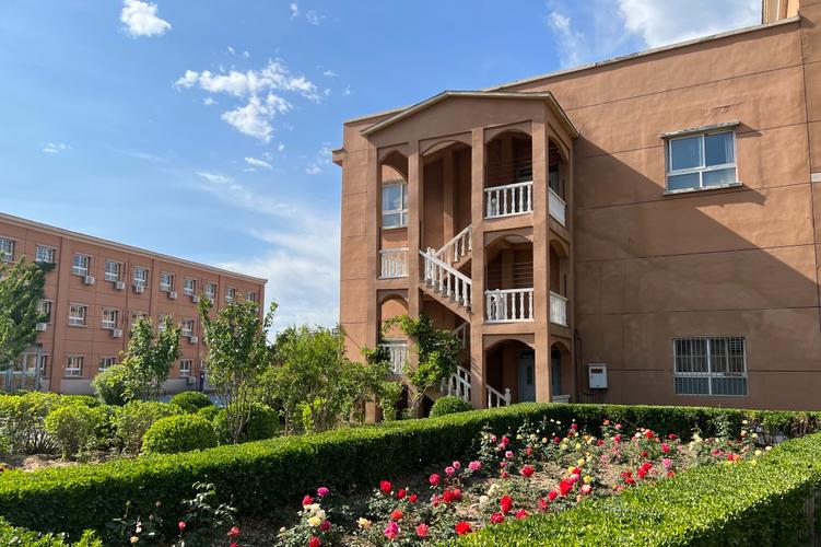 北京市中关村外国语学校