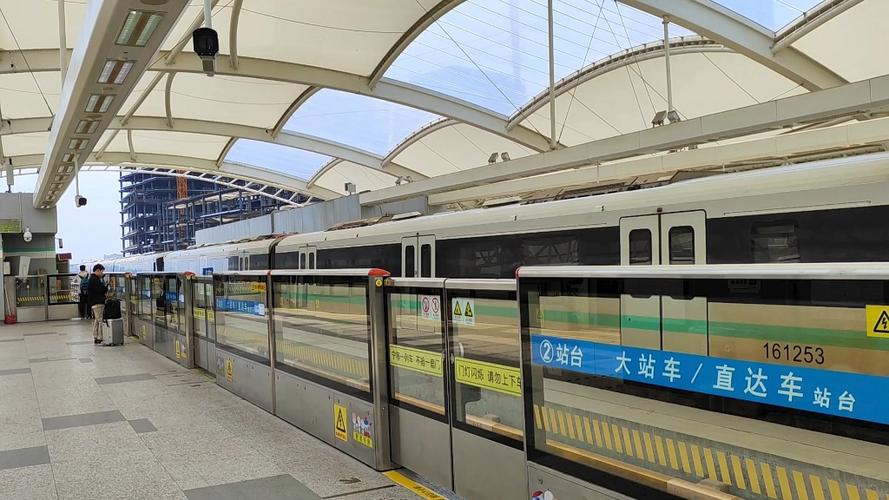 上海地铁16号线大站车